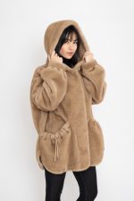 Manteau en effet fourrure à capuche Royal Mocha Beige – Image 3
